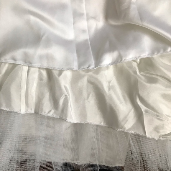 White Long Formal Dress with a Beaded Waist - XS - Picture 10 of 10